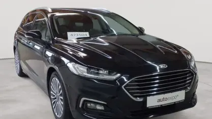 Gebraucht Ford Mondeo Titanium 150 PS (110 kW) 2022 Obsidianschwarz metallic Kombi