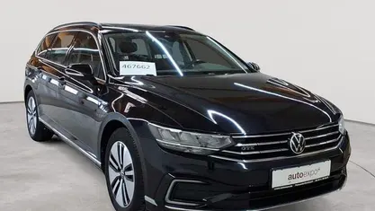 Gebraucht VW Passat GTE 156 PS (114 kW) 2022 Deep black perleffekt Kombi