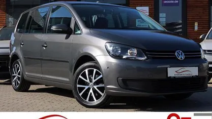 Gebraucht VW Touran Trendline 105 PS (77 kW) 2013 Pepper grey metallic Van / Kleinbus