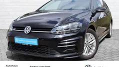 Schwarz (deep black perleffekt) Gebraucht 2018 VW Golf VII R-line Kombi | 15.919 € (Fairer Preis)