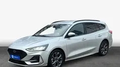 Moondust silver (metallic) Gebraucht 2023 Ford Focus ST-Line X Kombi | 23.980 € (Fairer Preis)