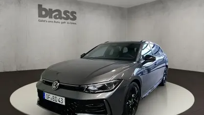 Gebraucht VW Passat R-line 150 PS (110 kW) 2026 Diabasgrau metallic Kombi