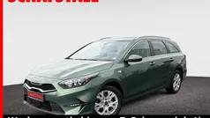 Gruen ((exg) experience green met.) Gebraucht 2024 Kia Ceed Sportswagon Comfort Kombi | 22.479 € (Superpreis)