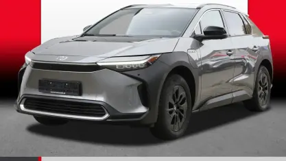 Gebraucht Toyota bZ4X Basis 160 kW (218 PS) 2022 Palladiumsilber metallic SUV