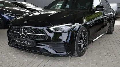 Second-hand Mercedes C180 AMG 170 CP (125 kW) 2025 Negru Break