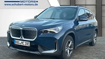 Usata BMW iX1 Shadowline 150 kW (204 CV) 2025 Blu SUV