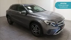 Grau Gebraucht 2019 Mercedes GLA200 Urban SUV | 23.470 € (Fairer Preis)