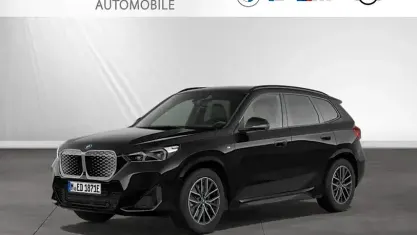 Gebraucht BMW iX1 M Sport 230 kW (313 PS) 2025 Saphirschwarz metallic SUV