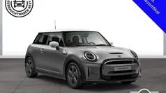 Grau Gebraucht 2022 Mini Cooper SE Essential Kleinwagen | 15.890 € (Fairer Preis)
