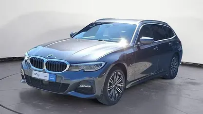 Gebraucht BMW 330e M Sport 292 PS (214 kW) 2021 Grau Kombi