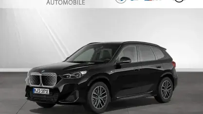 Gebraucht BMW iX1 M Sport 150 kW (204 PS) 2025 Saphirschwarz metallic SUV