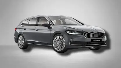 Gebraucht Skoda Superb LAURIN & KLEMENT 193 PS (141 kW) 2026 Graphitegrau metallic Kombi