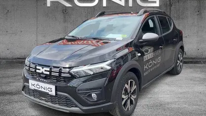 Perlmuttschwarz metallic Gebraucht 2023 Dacia Sandero Expression Kleinwagen | 17.498 € (Fairer Preis)