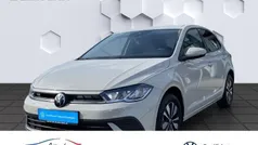 Grau Gebraucht 2024 VW Polo Move Kleinwagen | 17.588 € (Guter Preis)