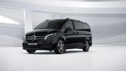 Gebraucht Mercedes V300 Avantgarde Edition 237 PS (174 kW) 2022 Obsidianschwarz Van / Kleinbus
