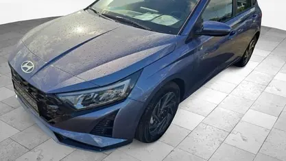 Neu Hyundai i20 Trend 101 PS (74 kW) 2025 Blau Limousine