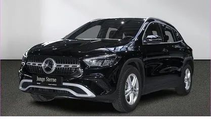 Gebraucht Mercedes GLA200 Advanced 163 PS (119 kW) 2024 Unilack nachtschwarz SUV