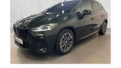 Gebraucht BMW 218 Active Tourer M Sport 150 PS (110 kW) 2023 Grün Van / Kleinbus