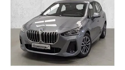 Gebraucht BMW 220 M Sport 163 PS (119 kW) 2025 Grau Van / Kleinbus