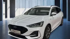 Frost weiss Gebraucht 2024 Ford Focus ST-Line Kombi | 24.960 € (Guter Preis)