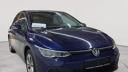 Gebraucht VW Golf VIII Life 150 PS (110 kW) 2022 Atlantic blue metallic Limousine