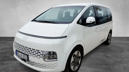Gebraucht Hyundai Staria Trend 160 PS (117 kW) 2024 Creamy white Van / Kleinbus