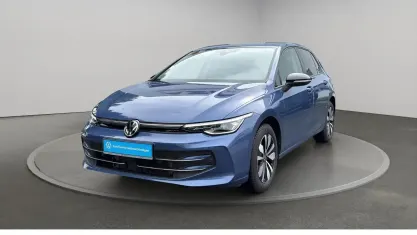 Gebraucht VW Golf VIII Life 116 PS (85 kW) 2025 Anemonenblau metallic Limousine