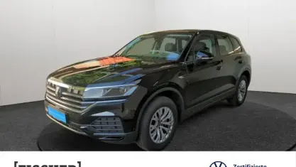 Gebraucht VW Touareg Basis 231 PS (169 kW) 2023 Schwarz SUV