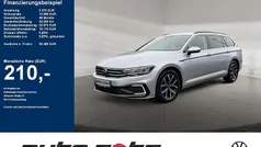 Silber Gebraucht 2022 VW Passat GTE Kombi | 25.480 € (Guter Preis)