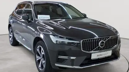 Gebraucht Volvo XC60 Inscription 253 PS (186 kW) 2022 Platinum grey metallic SUV