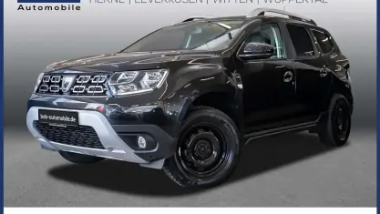 Gebraucht Dacia Duster Celebration 116 PS (85 kW) 2020 Perlmuttschwarz met SUV