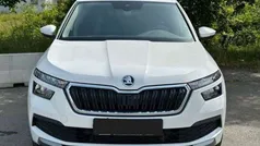 Candy weiß Gebraucht 2023 Skoda Kamiq Style SUV | 22.700 € (Fairer Preis)