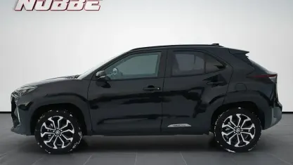 Neu Toyota Yaris Cross 131 PS (96 kW) 2026 Mysticschwarz mica SUV