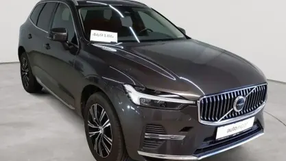 Gebraucht Volvo XC60 Inscription 197 PS (144 kW) 2021 Platinum grey metallic SUV