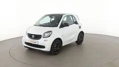 Weiß Gebraucht 2018 Smart ForTwo Coupé Basis Kleinwagen | 10.250 € (Fairer Preis)