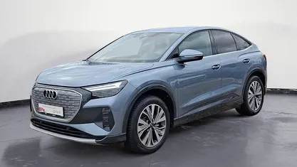 Gebraucht Audi Q4 Sportback e-tron Ambiente 125 kW (170 PS) 2023 Geysirblau metallic SUV