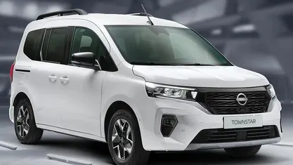 Neu Nissan Townstar Tekna 131 PS (96 kW) 2026 Weiß Kombi