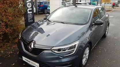 Gebraucht Renault Mégane IV Equilibre 116 PS (85 kW) 2024 Grau Limousine
