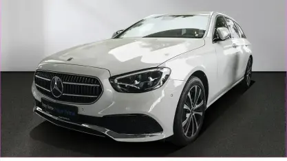 Gebraucht Mercedes E300 Avantgarde 306 PS (225 kW) 2022 Unilack polarweiß Kombi