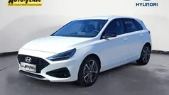 Weiß Gebraucht 2024 Hyundai i30 Advantage Limousine | 21.900 € (Fairer Preis)