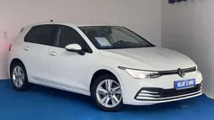 Weiß Gebraucht 2020 VW Golf VIII Life Limousine | 19.900 € (Fairer Preis)