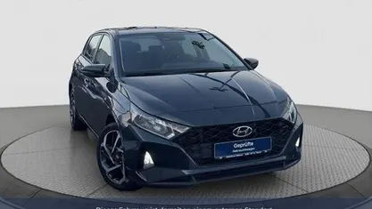 Gebraucht Hyundai i20 Trend 101 PS (74 kW) 2021 Grau Kleinwagen