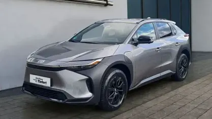 Gebraucht Toyota bZ4X Comfort 150 kW (204 PS) 2023 Silber SUV