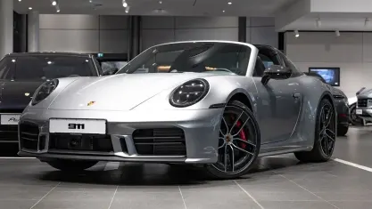 Nouă Porsche 911 Targa 4S 480 CP (353 kW) 2025 Argintiu Cabrio