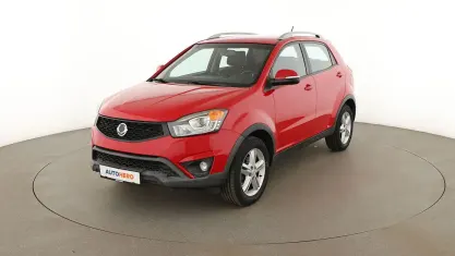 Gebraucht SsangYong Korando Quartz 150 PS (110 kW) 2016 Rot SUV