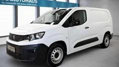 Weiß Gebraucht 2024 Peugeot Partner Premium Van / Kleinbus | 16.880 € (Fairer Preis)
