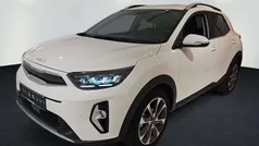 (ud) clear white s Gebraucht 2024 Kia Stonic Spirit SUV | 24.490 € (Fairer Preis)