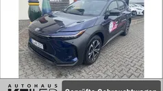 Regentblau metallic Gebraucht 2025 Toyota bZ4X Team SUV | 39.660 € (Superpreis)
