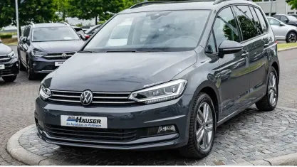 Gebraucht VW Touran Comfortline 150 PS (110 kW) 2025 Grau Van / Kleinbus