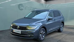 Grau Gebraucht 2024 VW Tiguan Move SUV | 32.448 € (Guter Preis)